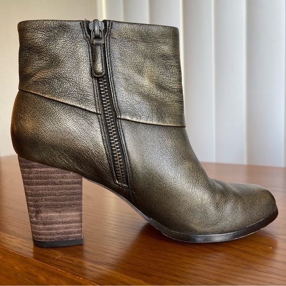 Cole Haan Cassidy Leather Ankle Bootie Black Metallic Bronze Brush Size 5 - Picture 7 of 16